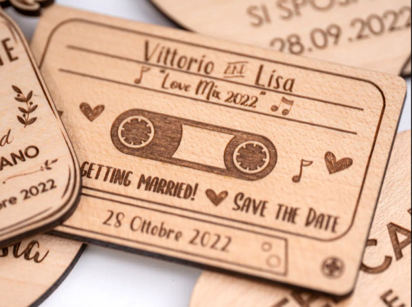 Magnete  Save the date a forma di musicassetta per matrimonio - immagine 4