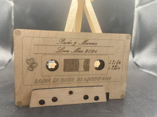 “Save the date” a forma di musicassetta  per matrimonio - immagine 4