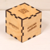 Segnatavolo con logo, numero e qr code,  assemblato a incastri
