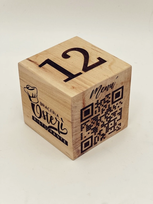 Cubo segnatavolo con logo, numero e qr code, personalizzabili - immagine 2