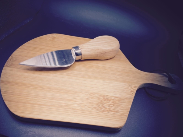 Tagliere per formaggio con Coltello