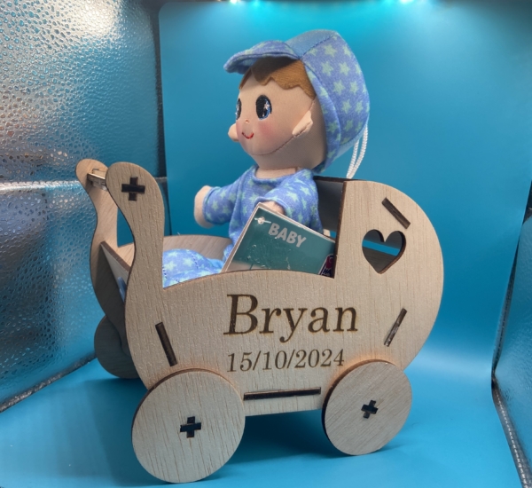 PASSEGGINO IN LEGNO PERSONALIZZABILE CON NOME - immagine 3